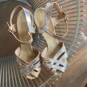 Vintage 30s leather silver high heel sandals
